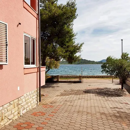 Srima 15621a * Vodice